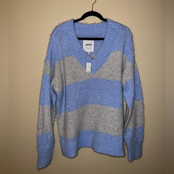 Aerie Women's V-Neck Sweater in Blue and Gray- Size M - Picture 3 of 5